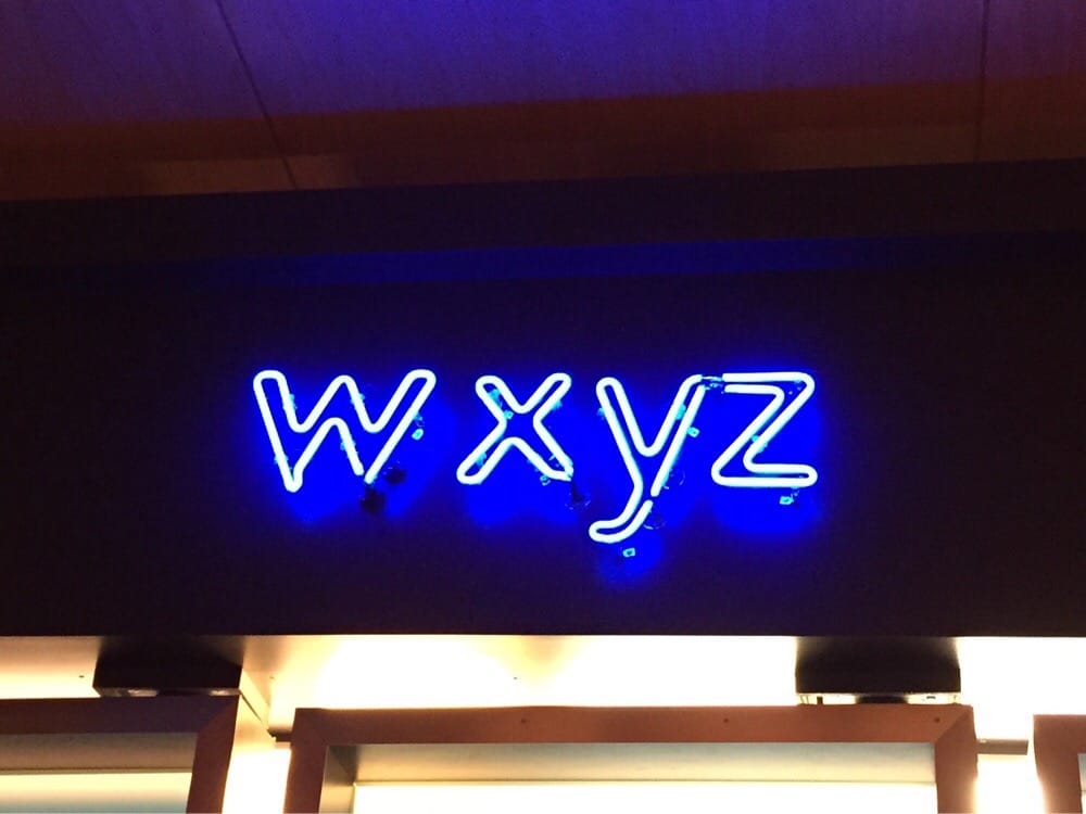 W XYZ Bar happy hour