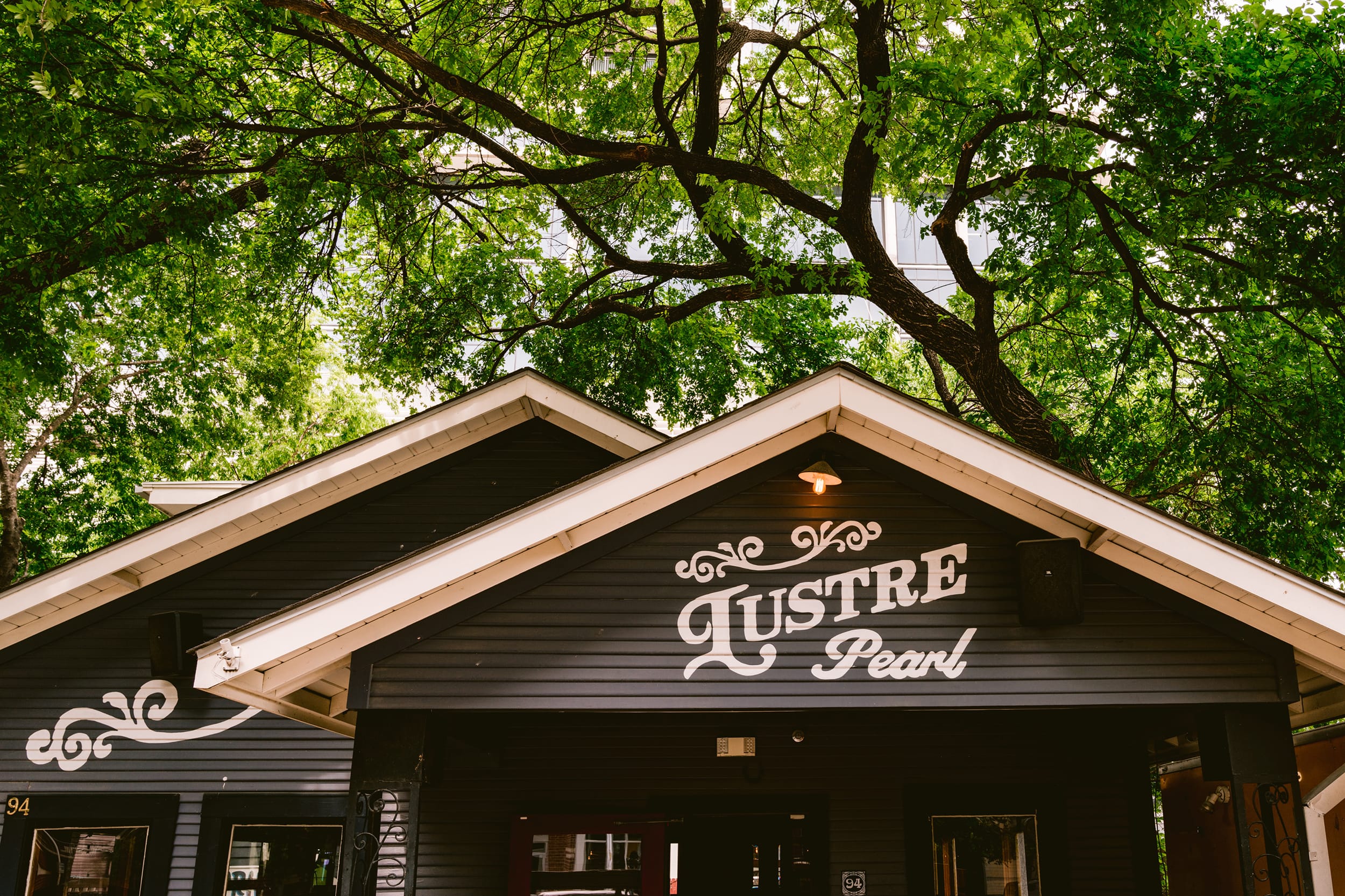 Lustre Pearl (Rainey) happy hour specials